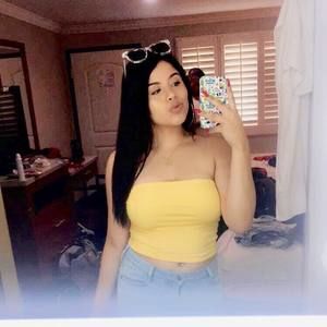 Meet your Posher, Alessandra